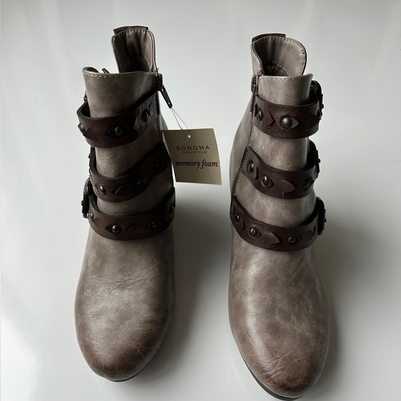 NWT Sonoma Tan Brown Buckle Open Side Memory Foam Ankle Booties Women’s 8.5 FLAW - Picture 6 of 9
